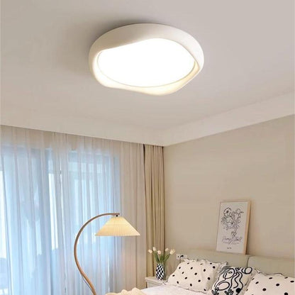 White Wavy Round Ceiling Light