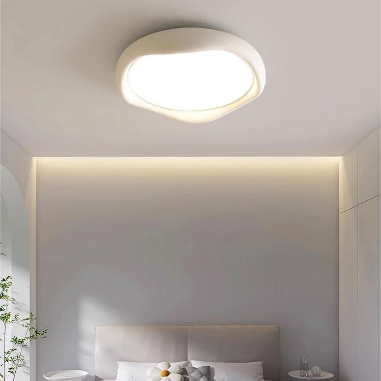 White Wavy Round Ceiling Light