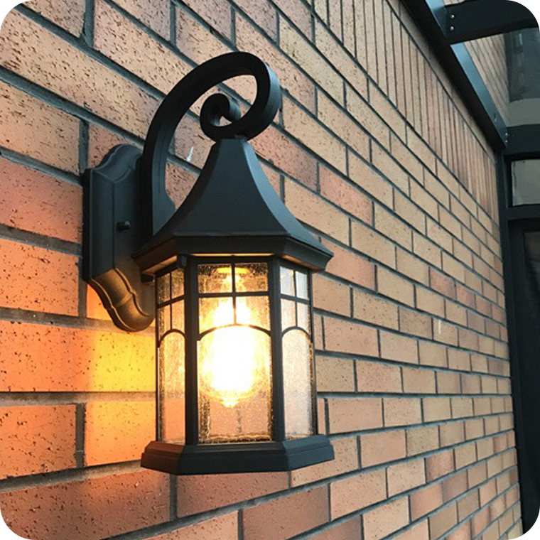 Outdoor Wall Lantern