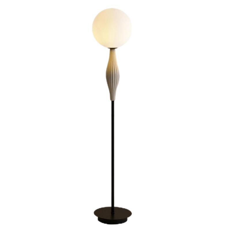 Lampadaire globe en verre