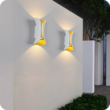 Outdoor Wall Light