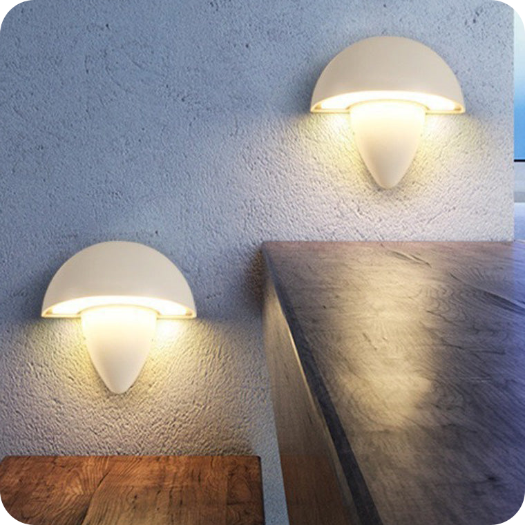 Outdoor Wall Light