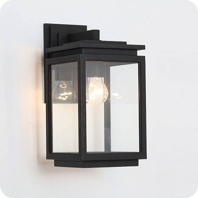 Outdoor Wall Lantern