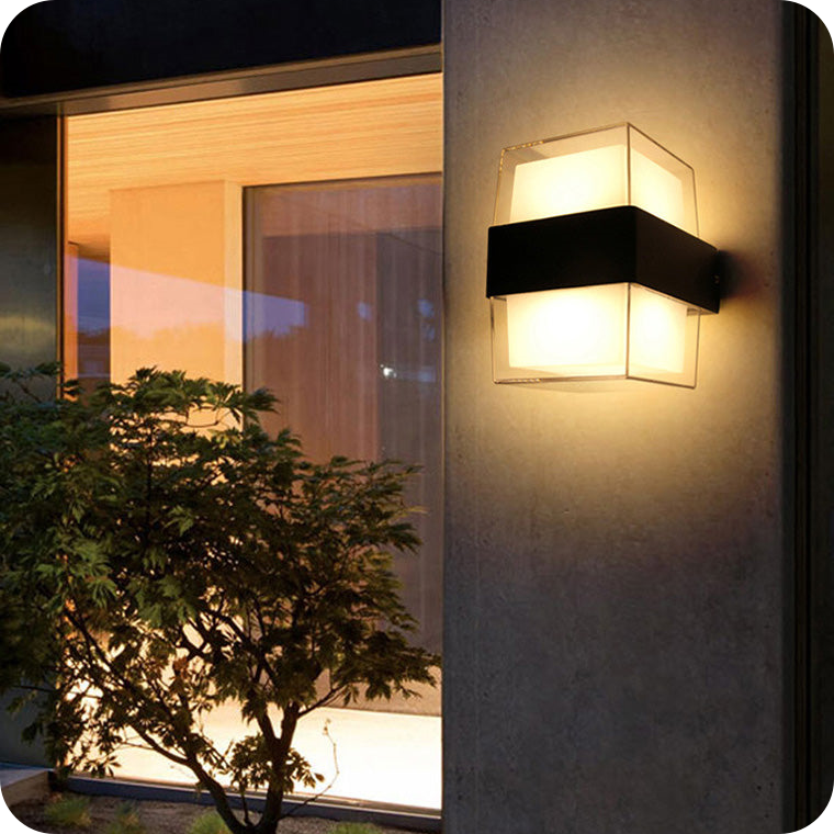 Outdoor Wall Light