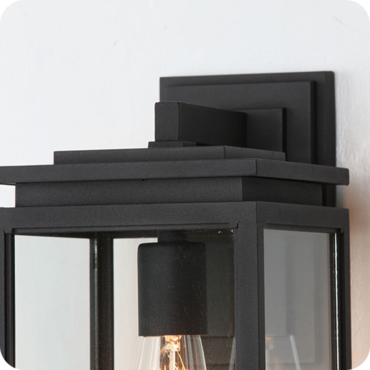 Outdoor Wall Lantern