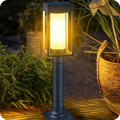 Outdoor waterproof garden lamp, villa wired, high-end yard grass lamp.