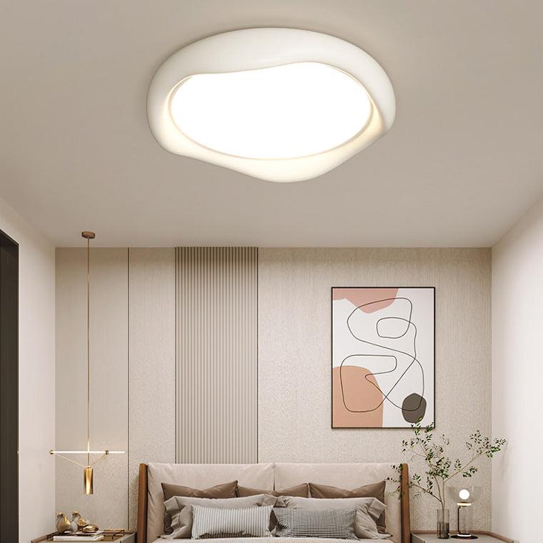 White Wavy Round Ceiling Light