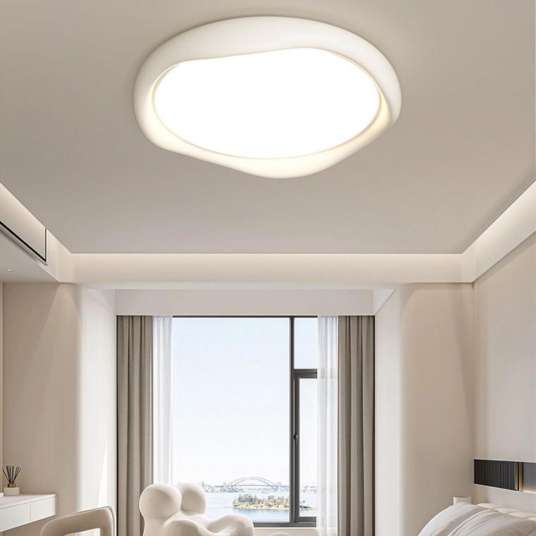 White Wavy Round Ceiling Light