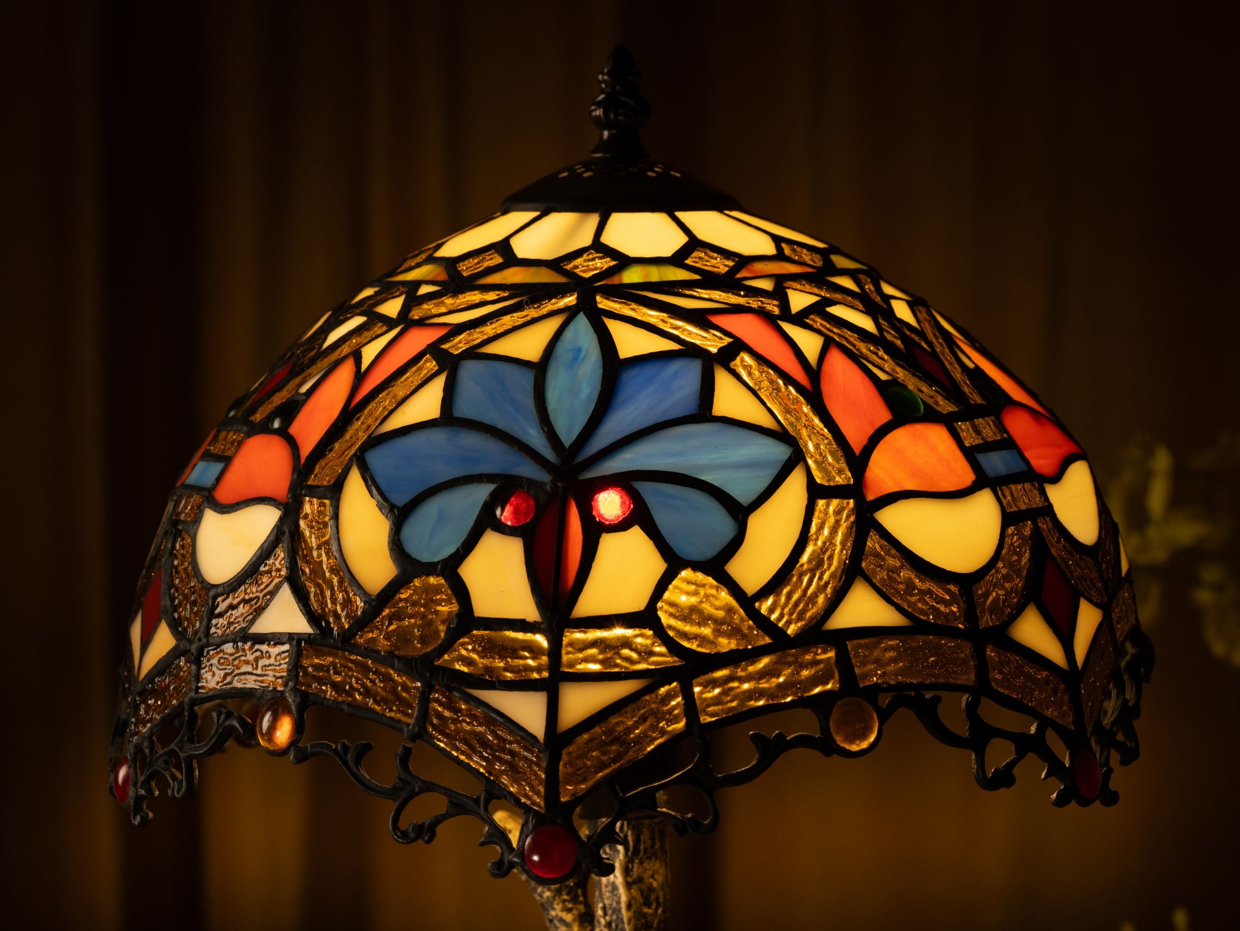 Blue Petal Grove Tiffany Table Lamp