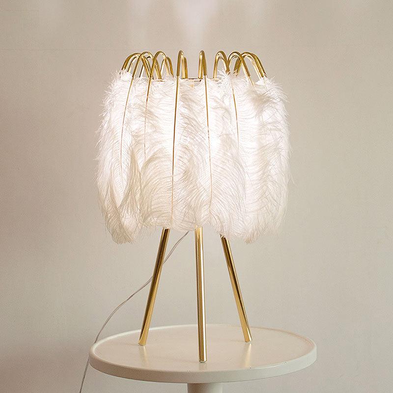 Lampe de table à plumes sur trépied élégante