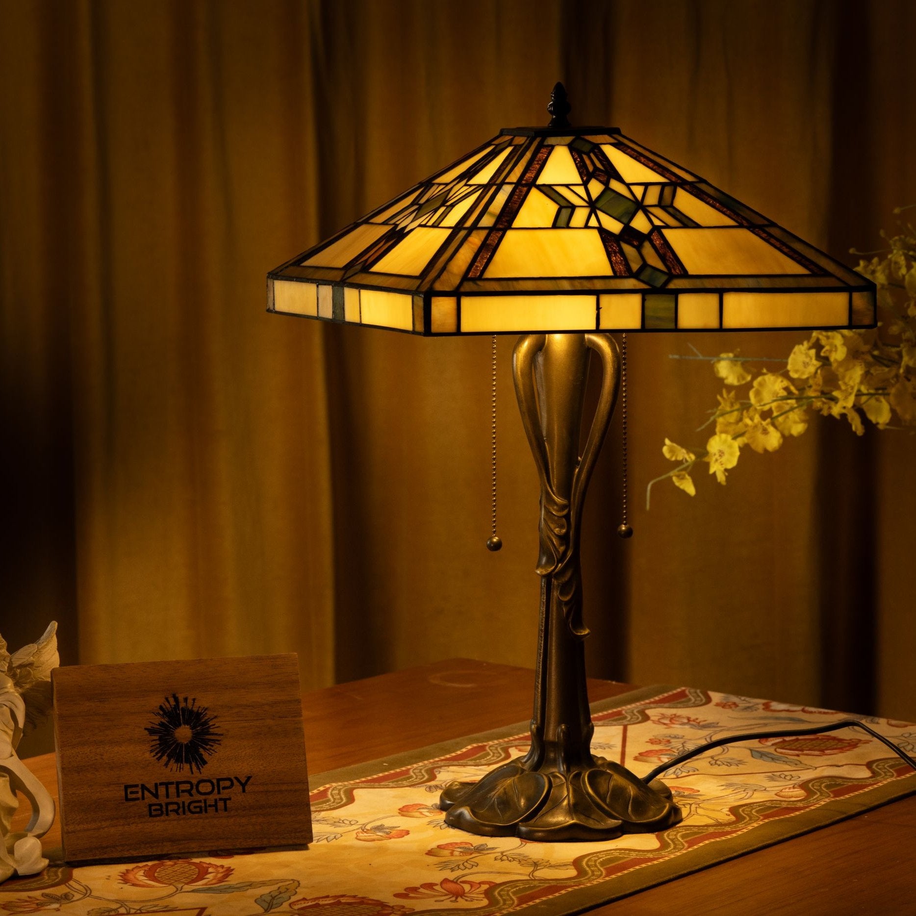 Golden Glow Tiffany Lamp