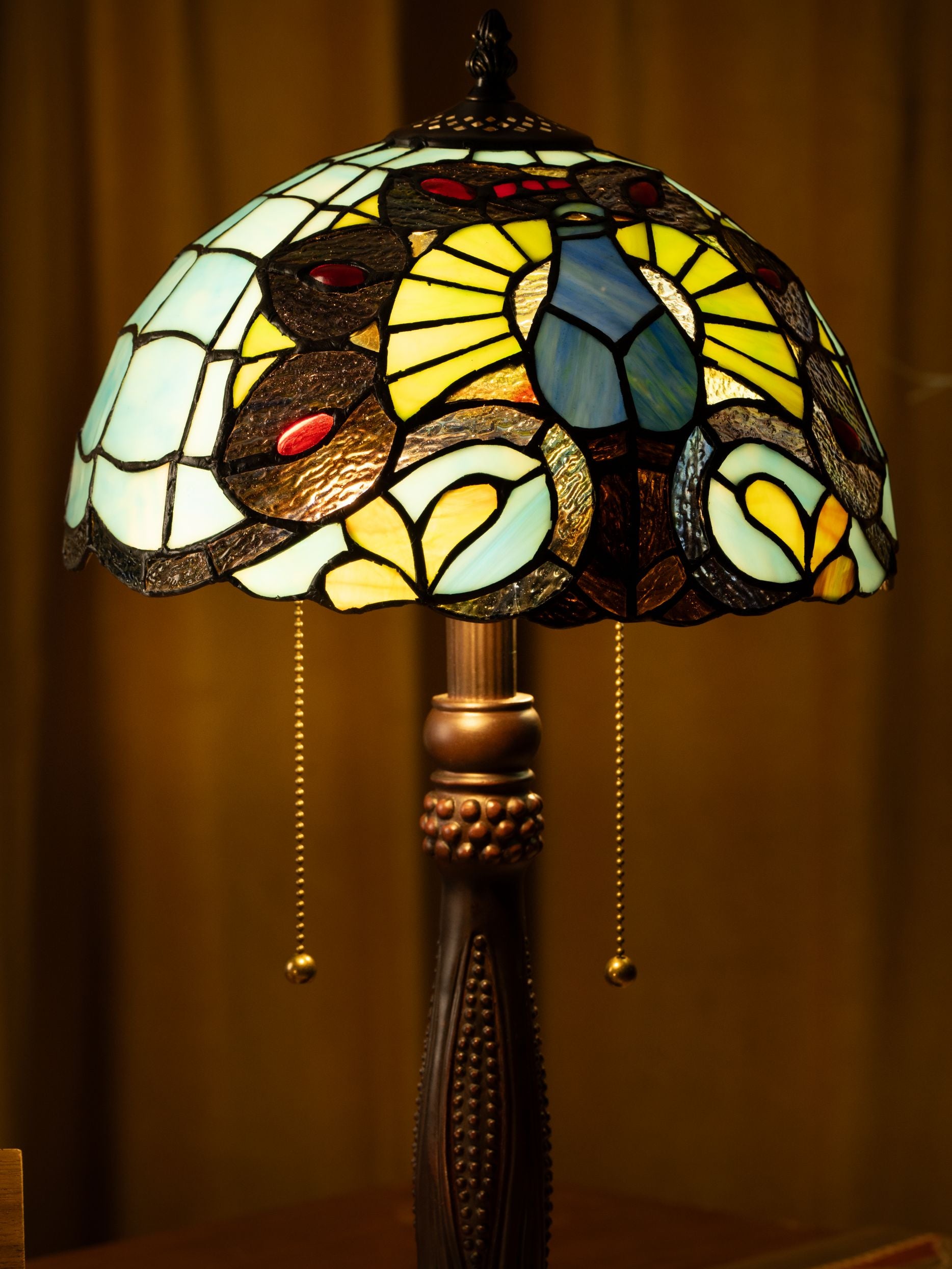 Mystic Leaf Tiffany Table Lamp