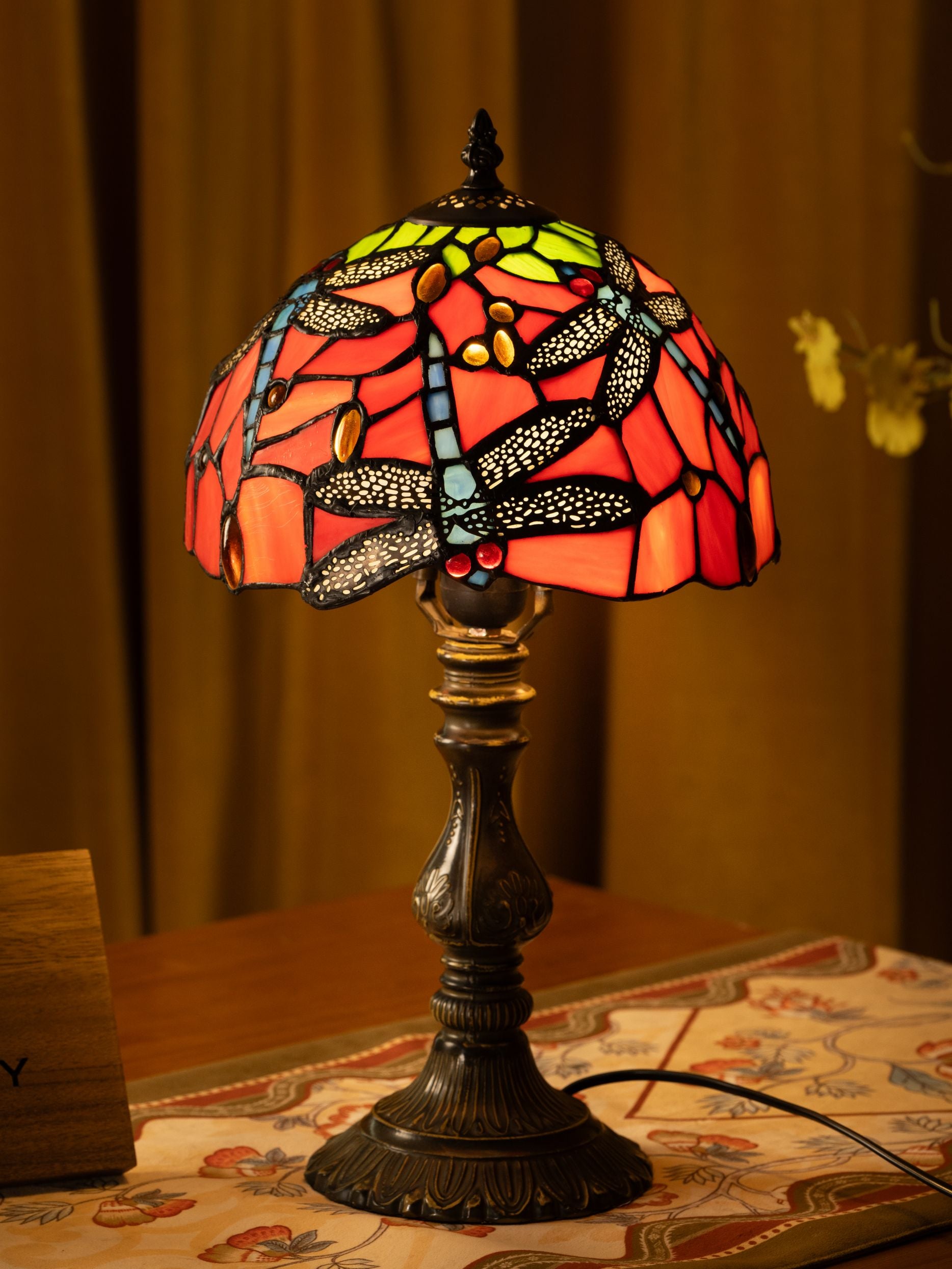 Crimson Flight Tiffany Table Lamp