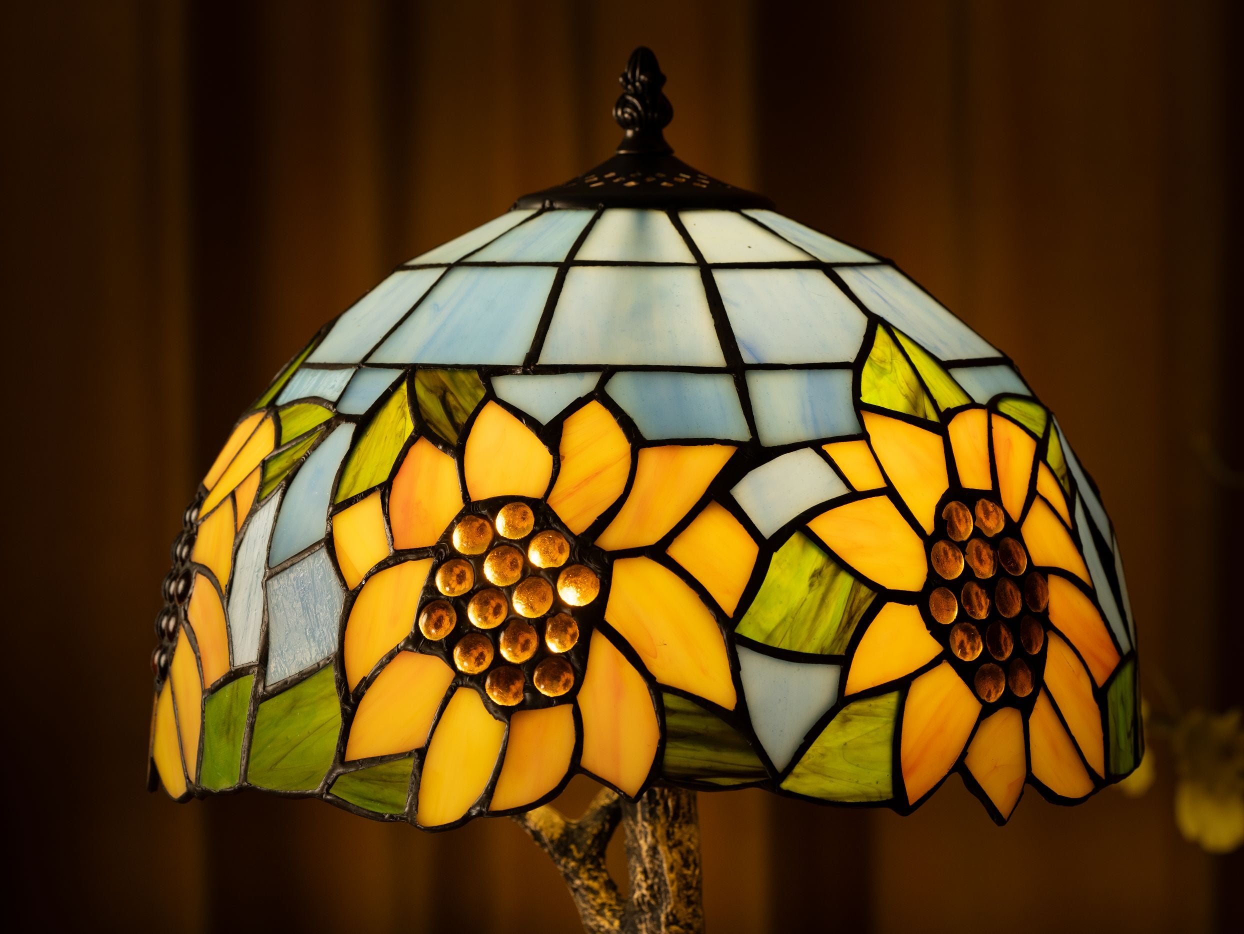 Sunflower Haven Tiffany Table Lamp