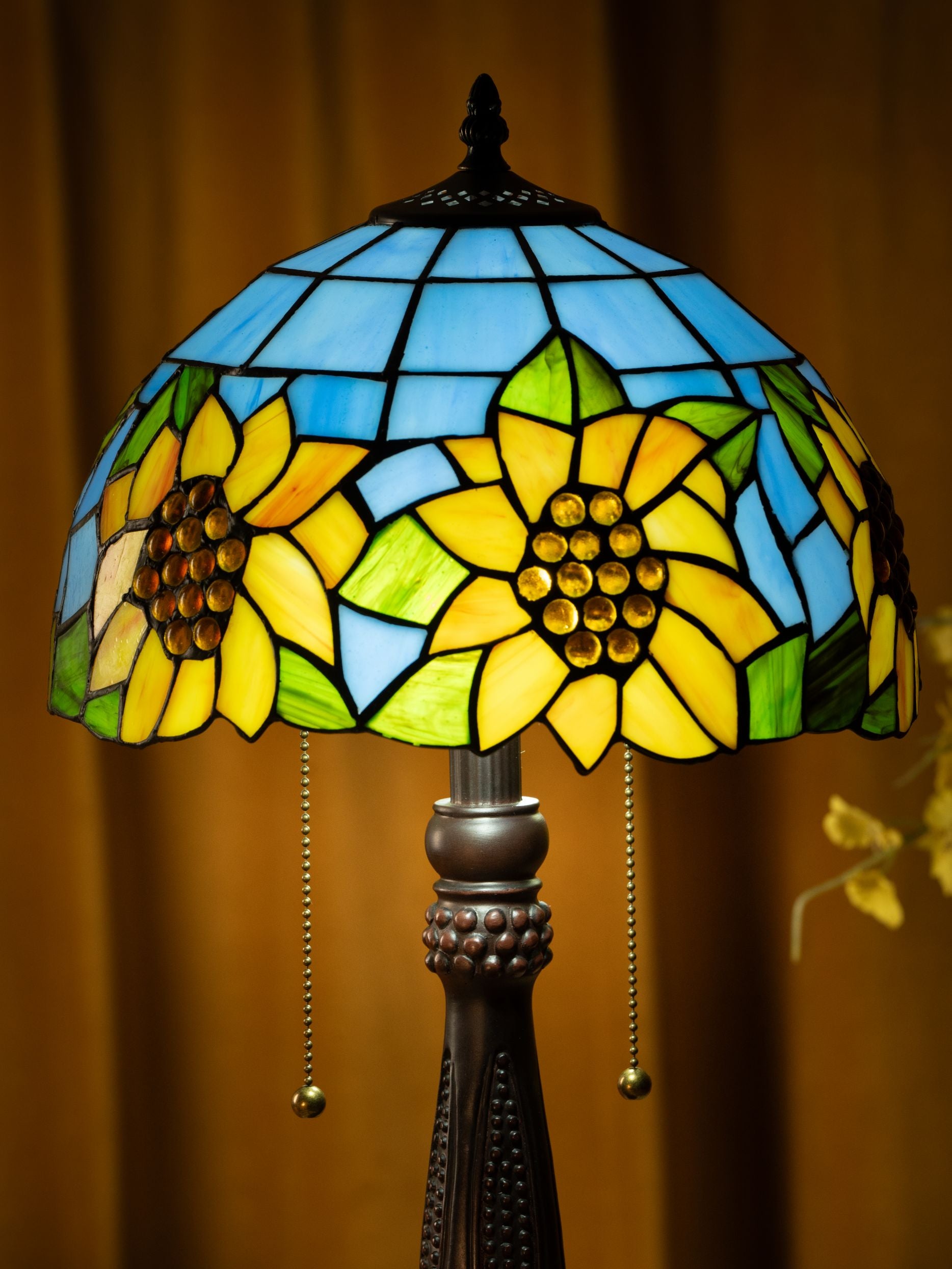 Sunflower Delight Tiffany Table Lamp